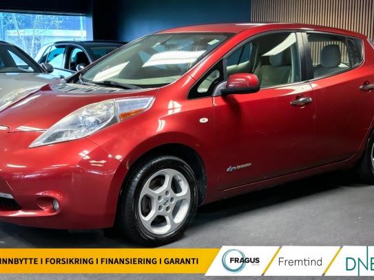 Nissan Leaf 2011г. в рассрочку