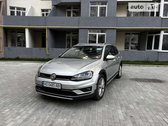 Volkswagen Golf alltrack 2017г. в рассрочку